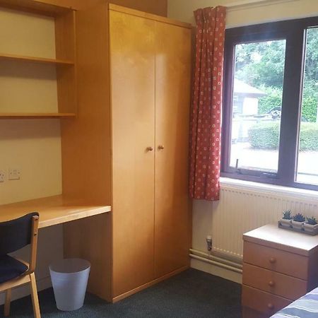 Oxley Hall-Campus Residence リーズ エクステリア 写真
