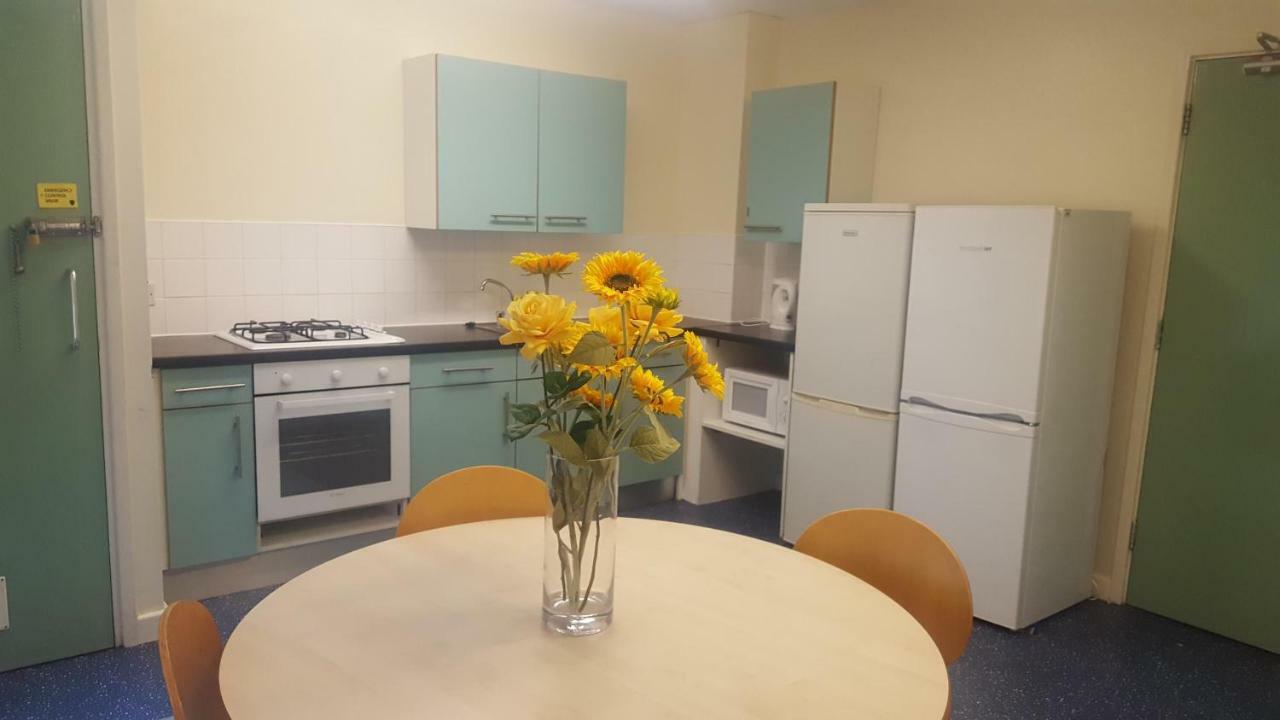 Oxley Hall-Campus Residence リーズ エクステリア 写真