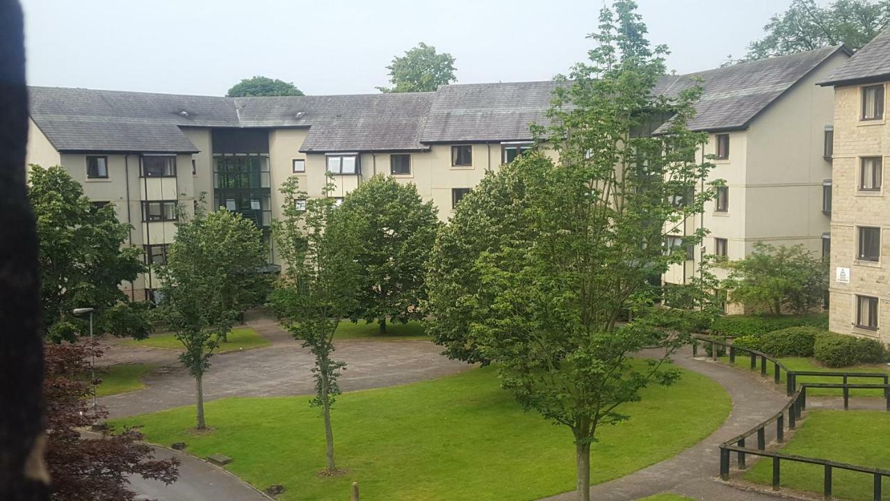 Oxley Hall-Campus Residence リーズ エクステリア 写真